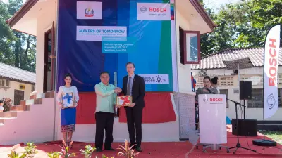 អ្នកបង្កើតថ្ងៃស្អែក